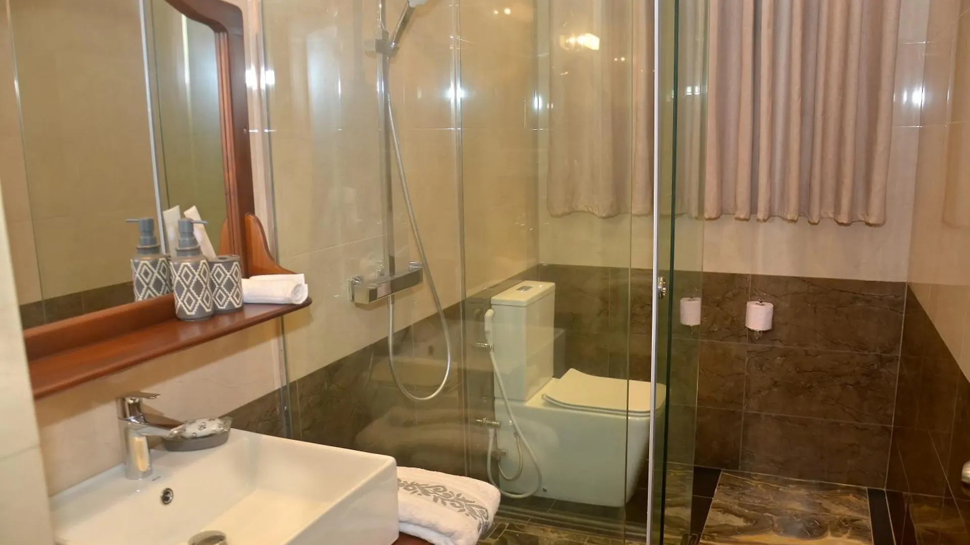 Elisach Serenity House - 4 Bhk Villa In Sri Lanka - Near To Airport Negombo