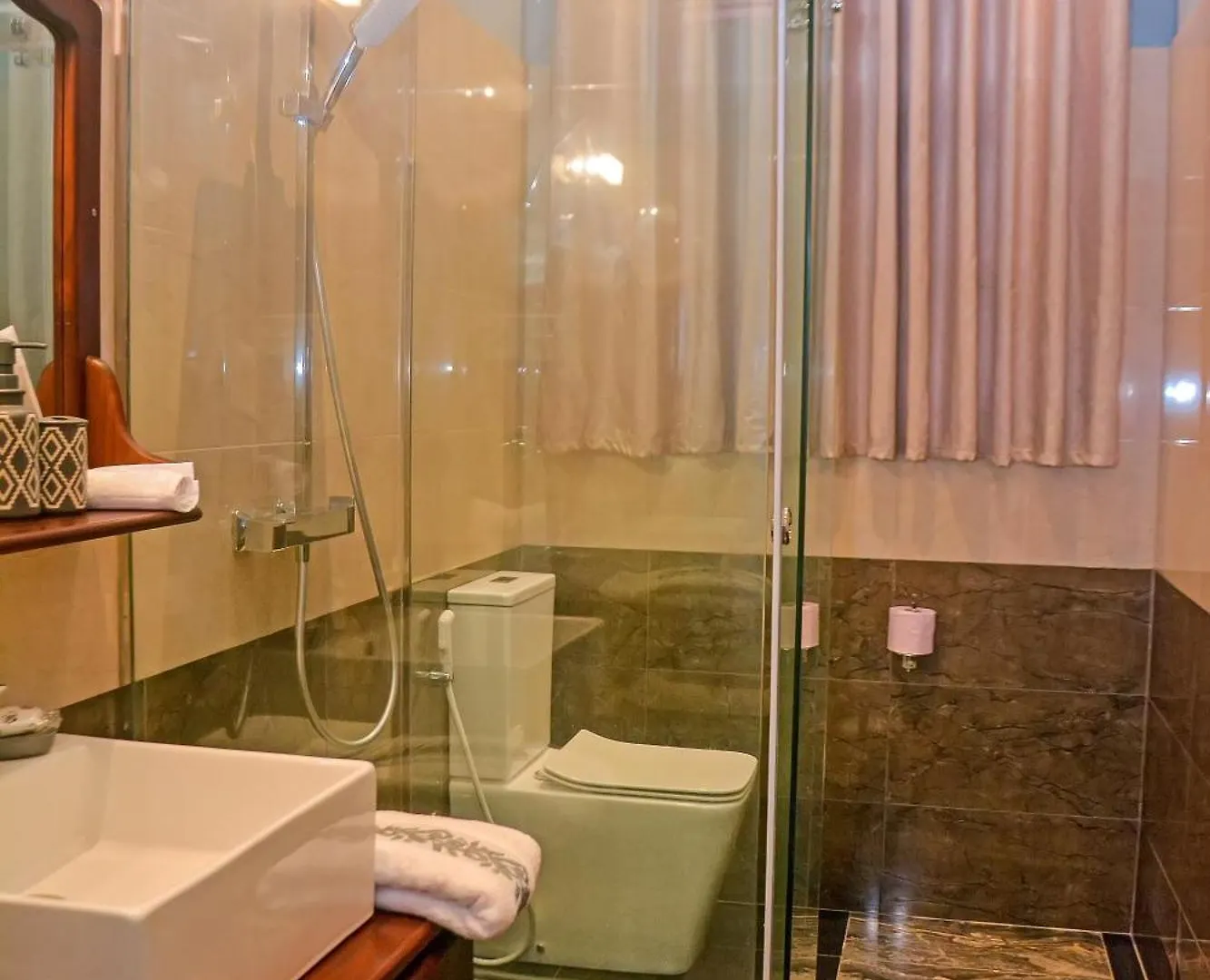 Elisach Serenity House - 4 Bhk Villa In Sri Lanka - Near To Airport Negombo